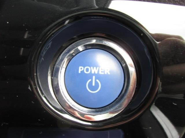 TOYOTA PRIUS 2018
