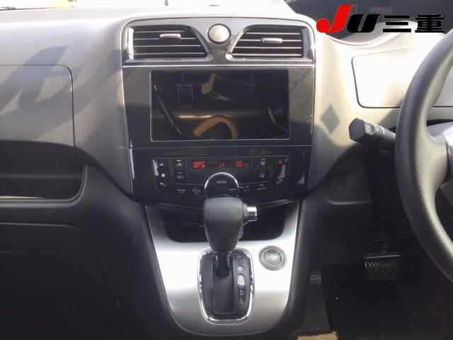 NISSAN SERENA 2011