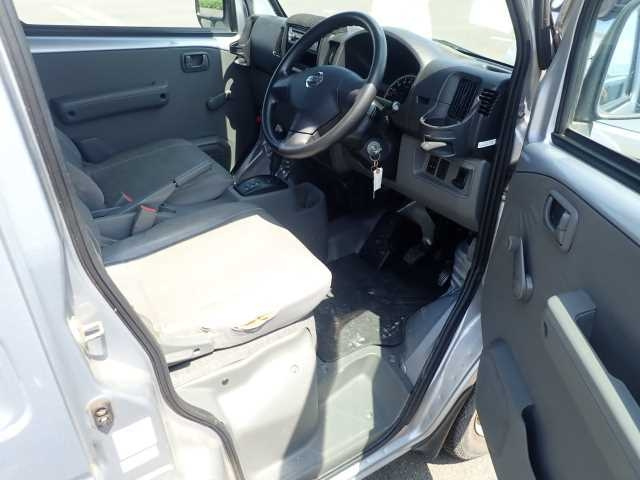 NISSAN CLIPPER VAN 2010