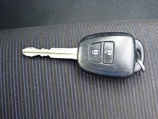 TOYOTA COROLLA FIELDER 2016