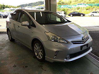 TOYOTA PRIUS ALPHA 2012