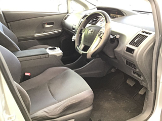 TOYOTA PRIUS ALPHA 2012