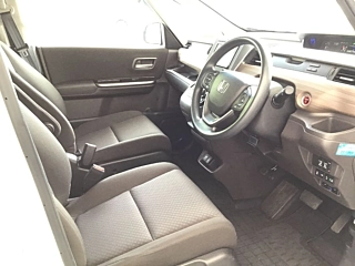 HONDA FREED 2023