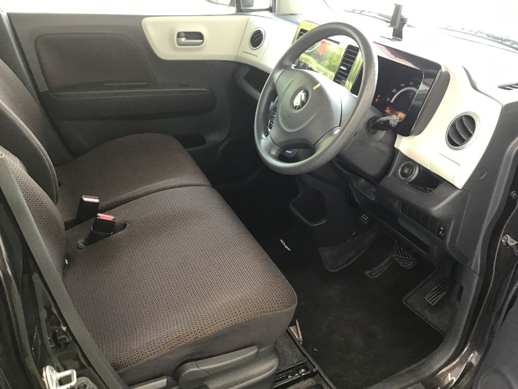 SUZUKI MRWAGON 2011