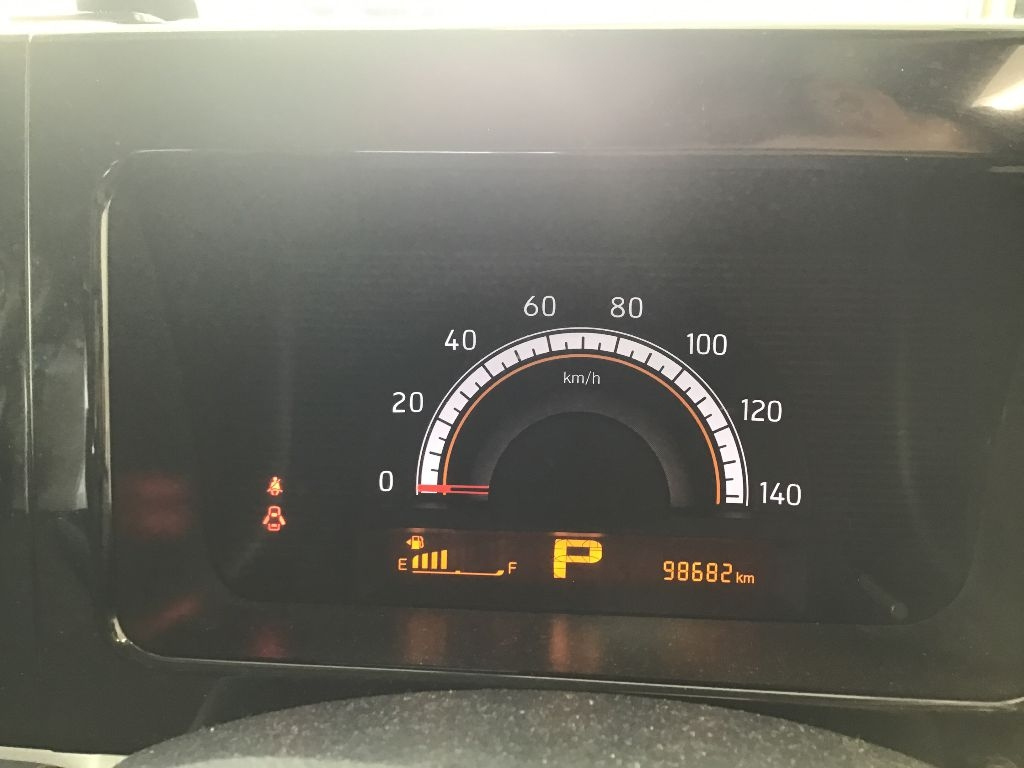 SUZUKI MRWAGON 2011