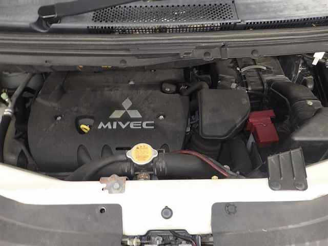 MITSUBISHI DELICA D5 2008