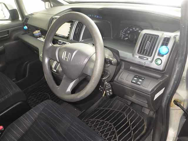 HONDA STEP WAGON 2010