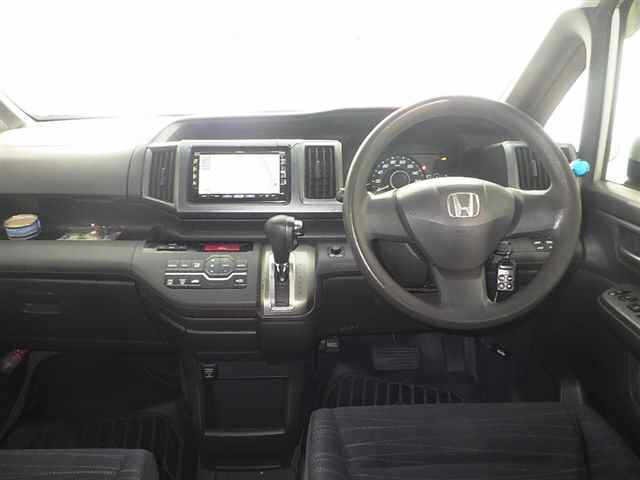 HONDA STEP WAGON 2010