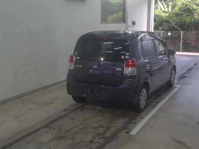 TOYOTA SPADE 2013