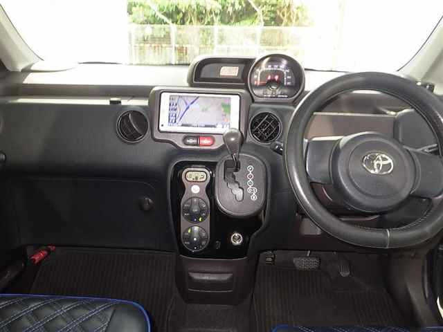 TOYOTA SPADE 2013
