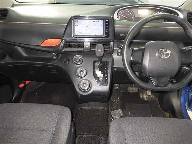 TOYOTA SIENTA 2016