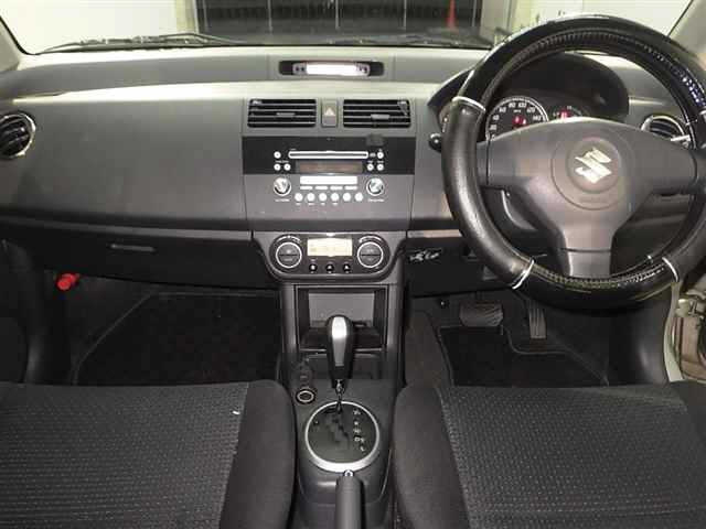 SUZUKI SWIFT 2010