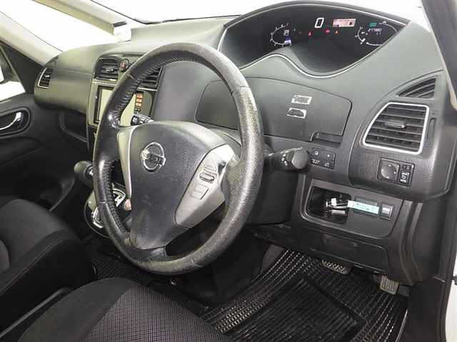 NISSAN SERENA 2013