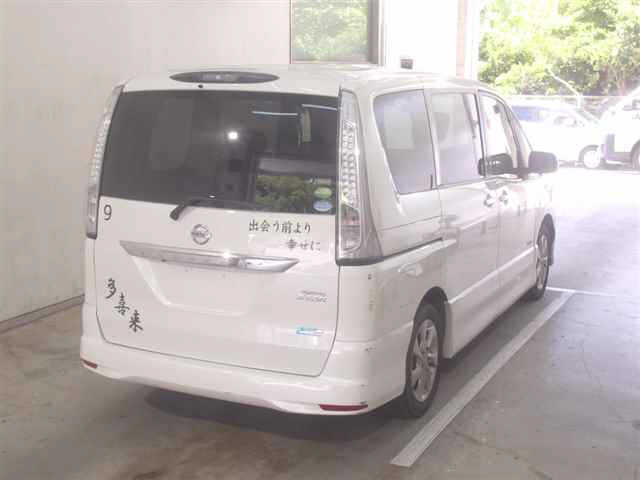 NISSAN SERENA 2013