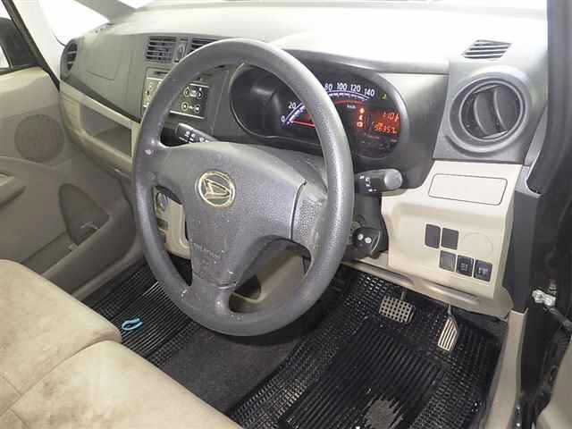 DAIHATSU MOVE 2013
