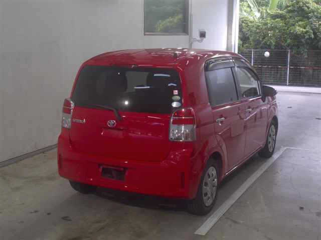 TOYOTA SPADE 2012