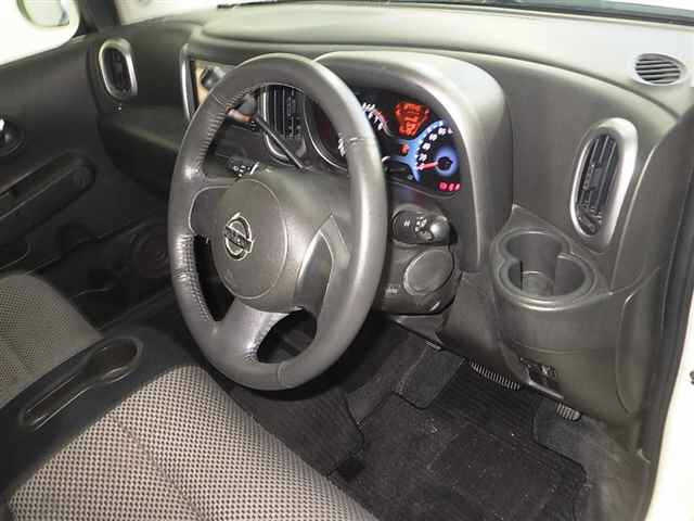 NISSAN CUBE 2012
