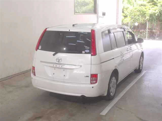 TOYOTA ISIS 2010