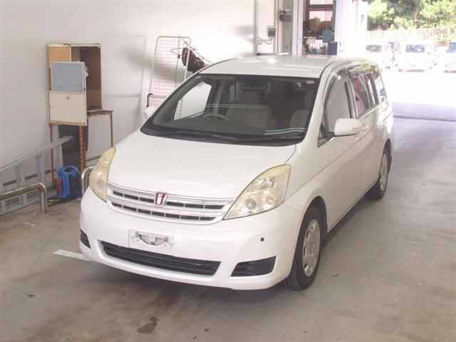 TOYOTA ISIS 2010