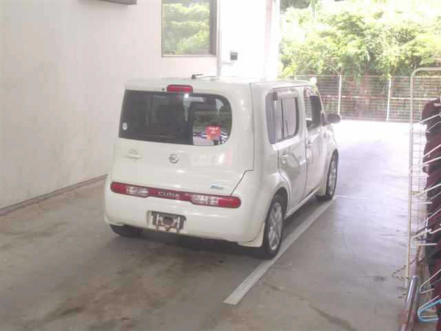 NISSAN CUBE 2010