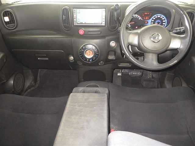 NISSAN CUBE 2010
