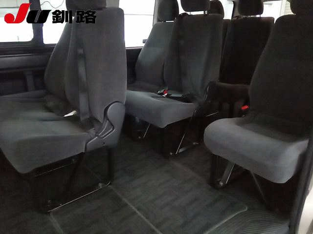 TOYOTA HIACE 2020