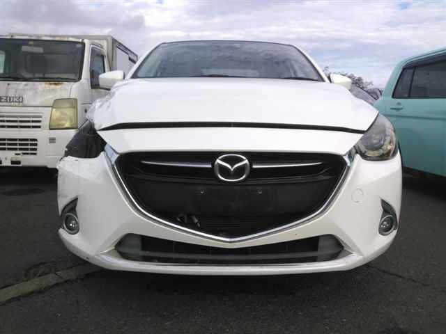 MAZDA DEMIO 2015