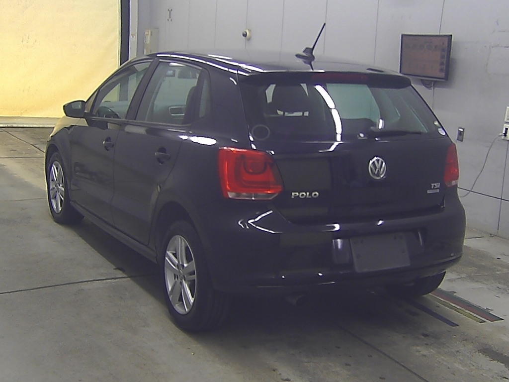 VOLKSWAGEN POLO 2014