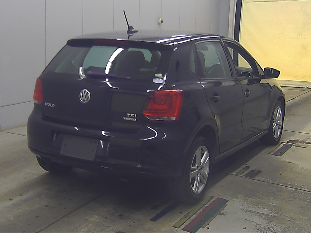 VOLKSWAGEN POLO 2014