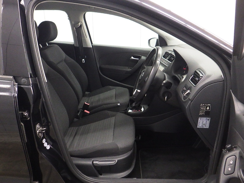 VOLKSWAGEN POLO 2014