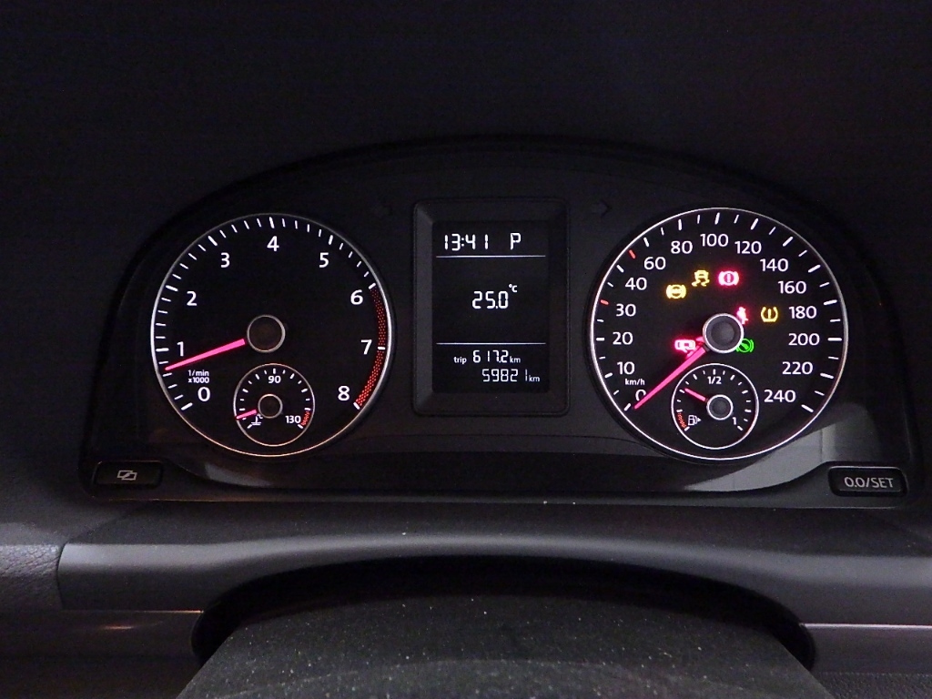 VOLKSWAGEN GOLF TOURAN 2011