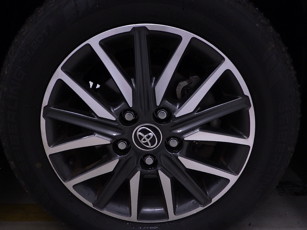 TOYOTA VOXY 2015