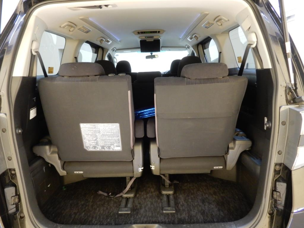 TOYOTA VELLFIRE 2012