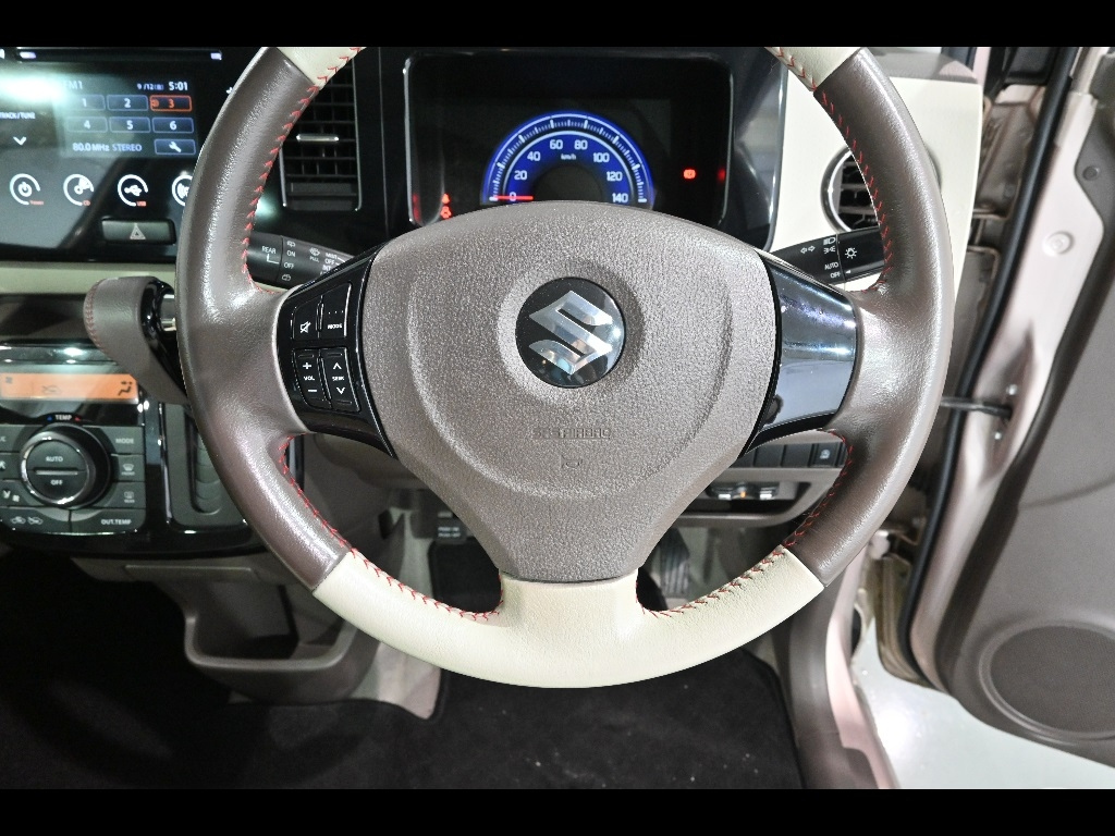 SUZUKI MRWAGON 2013