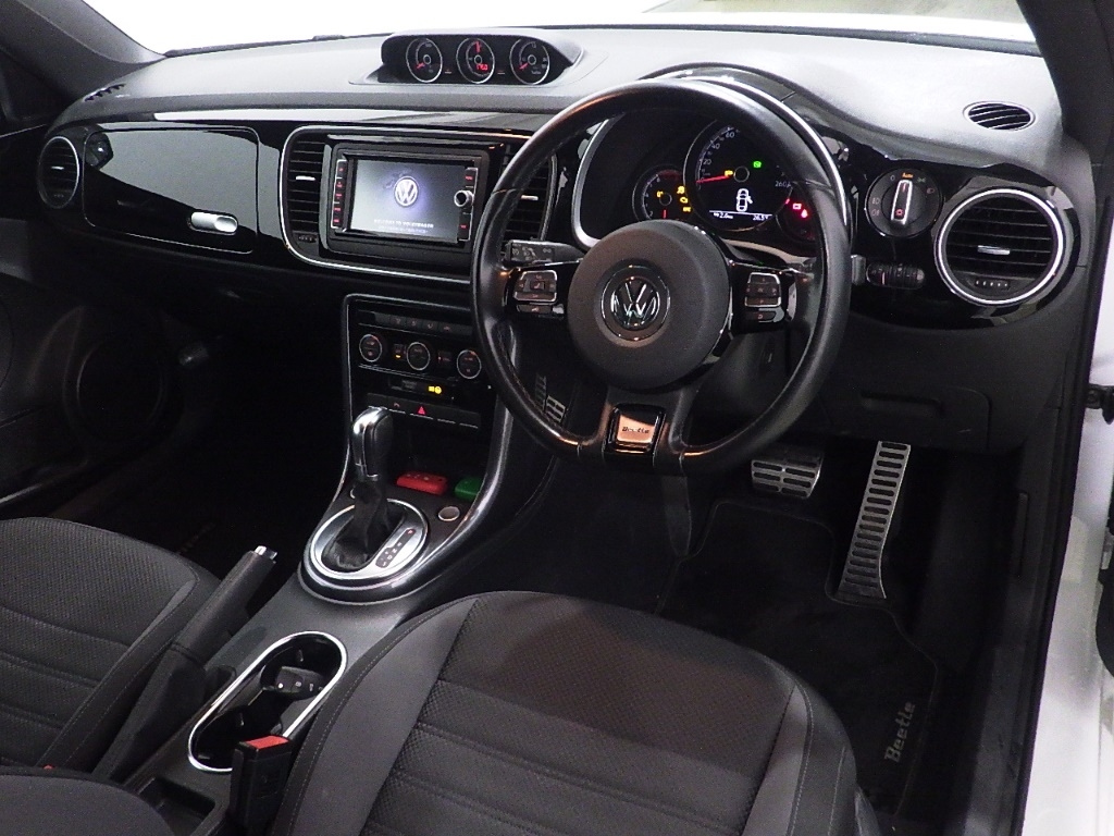 VOLKSWAGEN THE BEETLE 2017