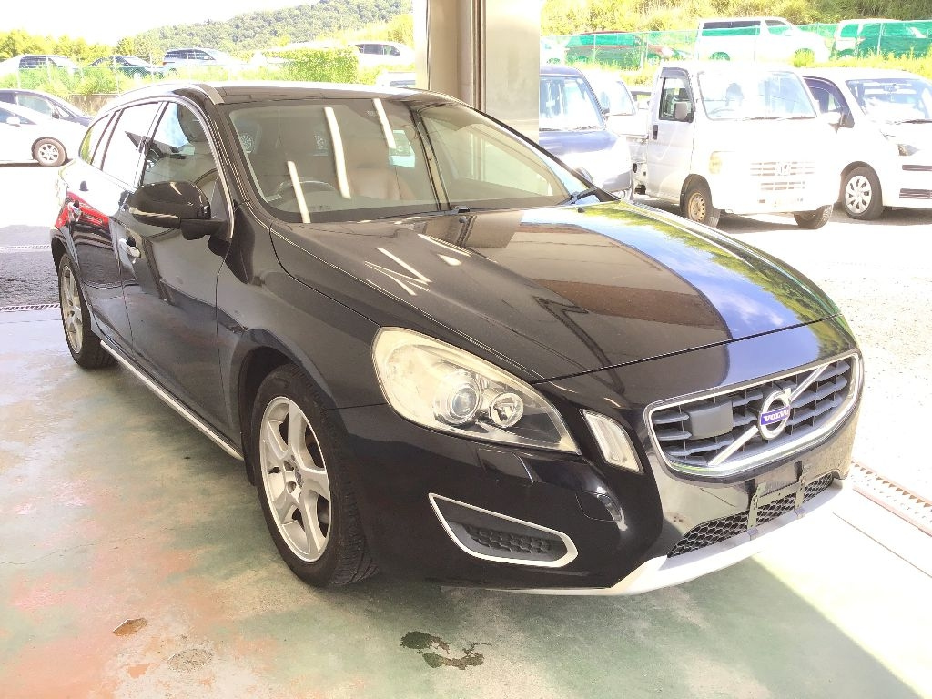 VOLVO V60 2012