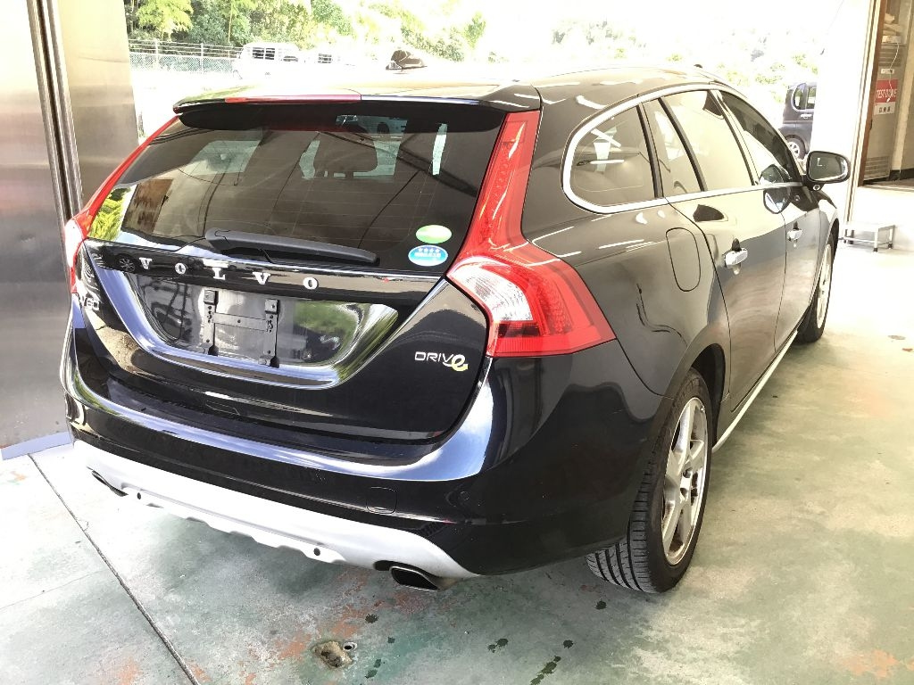 VOLVO V60 2012