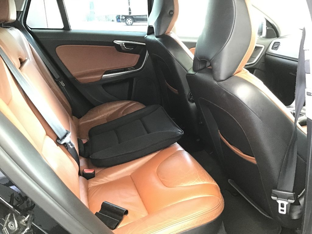 VOLVO V60 2012