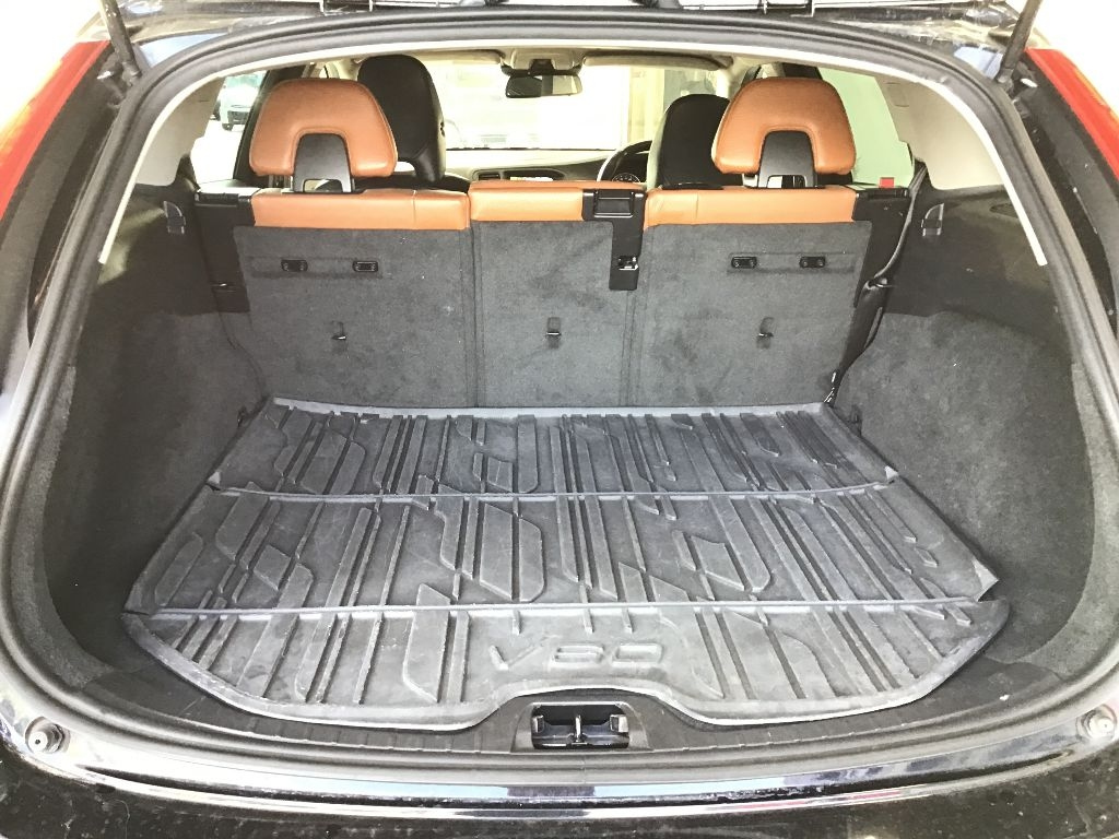VOLVO V60 2012
