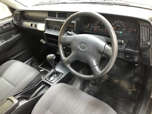 TOYOTA CROWN COMFORT 2013