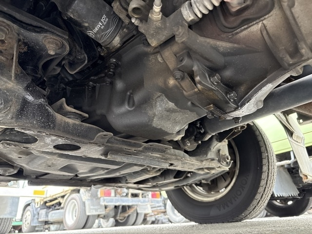 MAZDA BONGO 2012