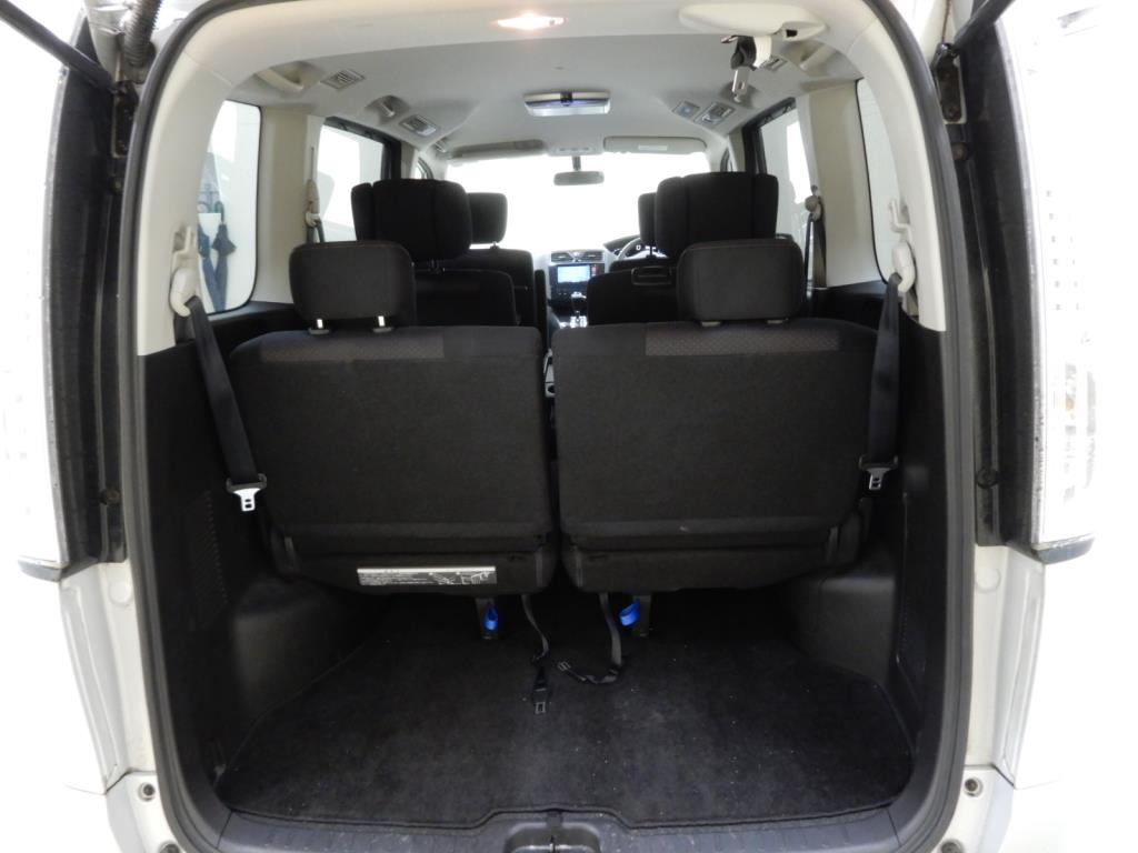 NISSAN SERENA 2012