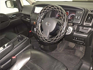 NISSAN SERENA 2009