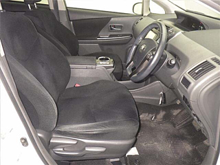 TOYOTA PRIUS ALPHA 2014