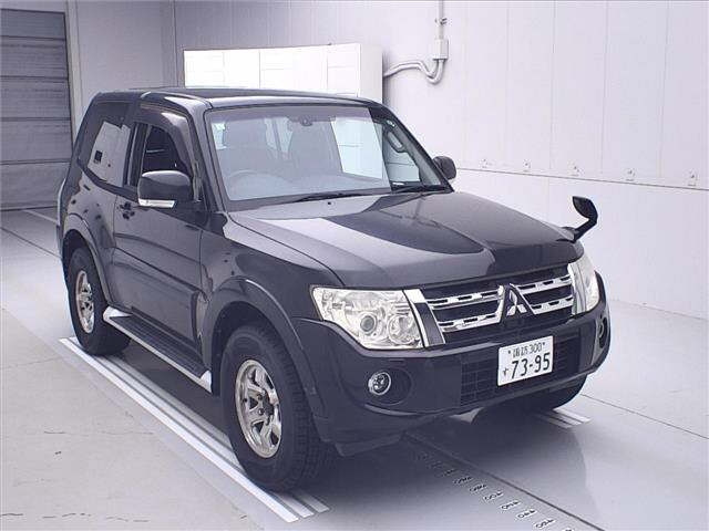 MITSUBISHI PAJERO 2013