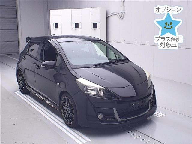 TOYOTA VITZ 2014