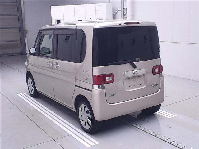 DAIHATSU TANTO 2012