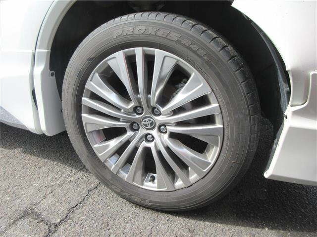 TOYOTA HARRIER 2020