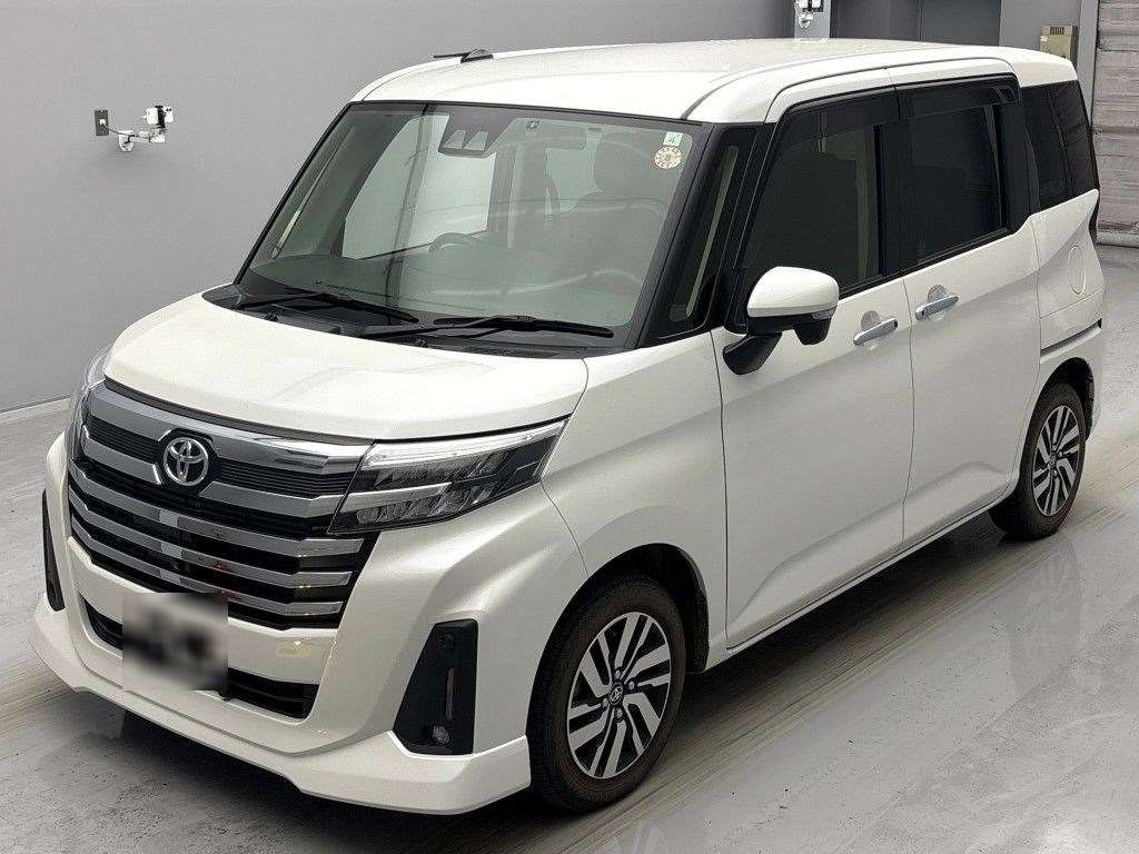 TOYOTA ROOMY 2023