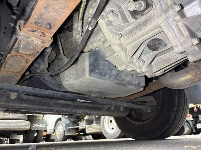 MITSUBISHI CANTER 2015